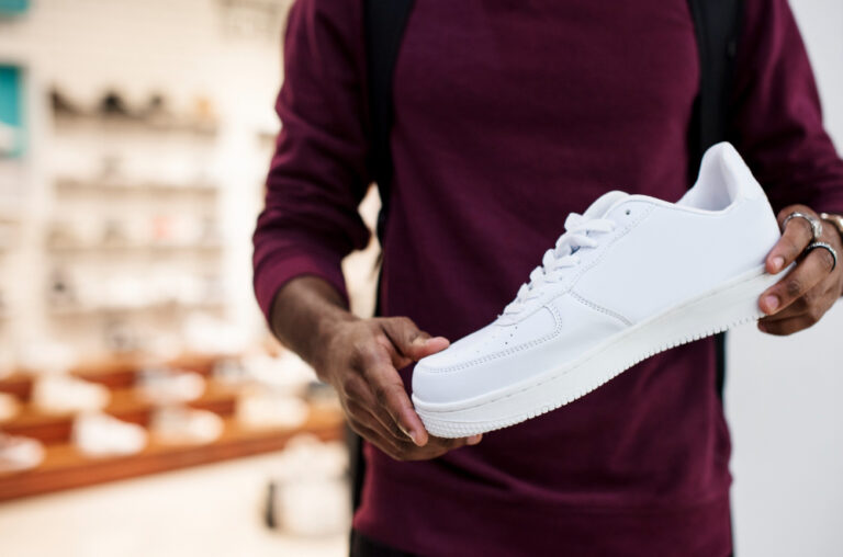 White Sneakers Shop