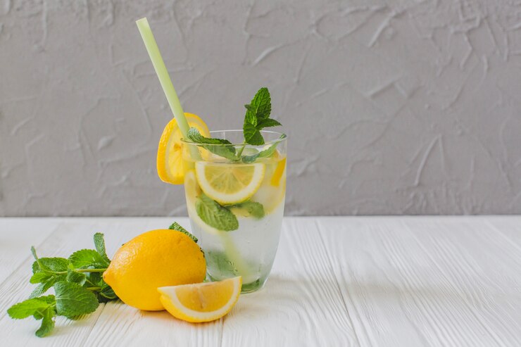 Simply Lemonade: Squeezing Freshness into Every Sip