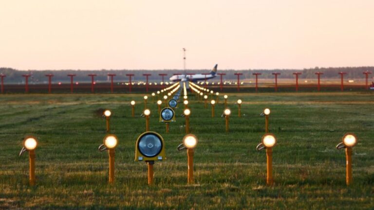 Ground Power Units: Providing Reliable Power to Aircraft