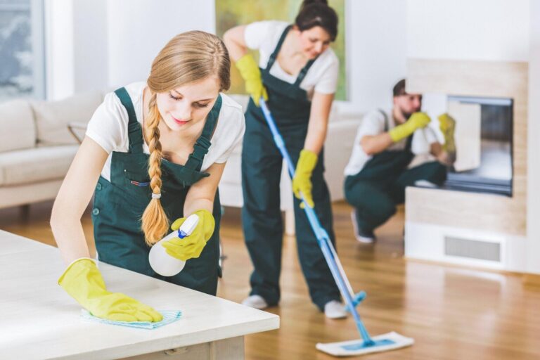 How a Top to Bottom Cleaning Service Can Transform Your Home