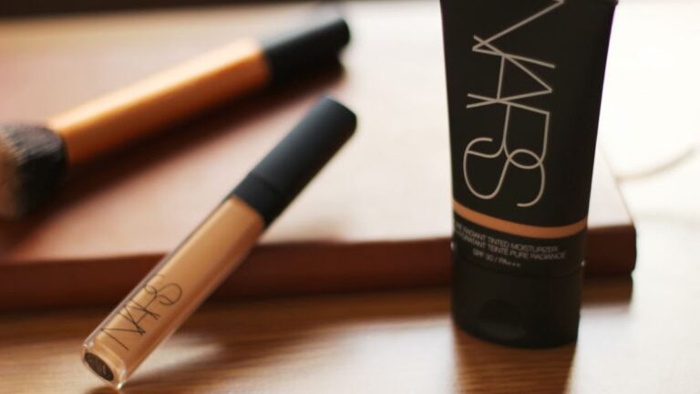 NARS Tinted Moisturizer Alaska